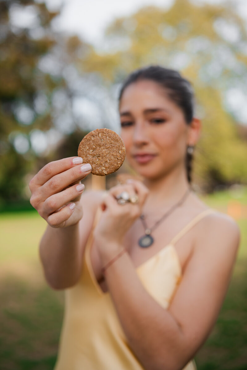1 DISPLAY DE COOKIES + 2 DOCENAS A ELECCION - Imagen 8